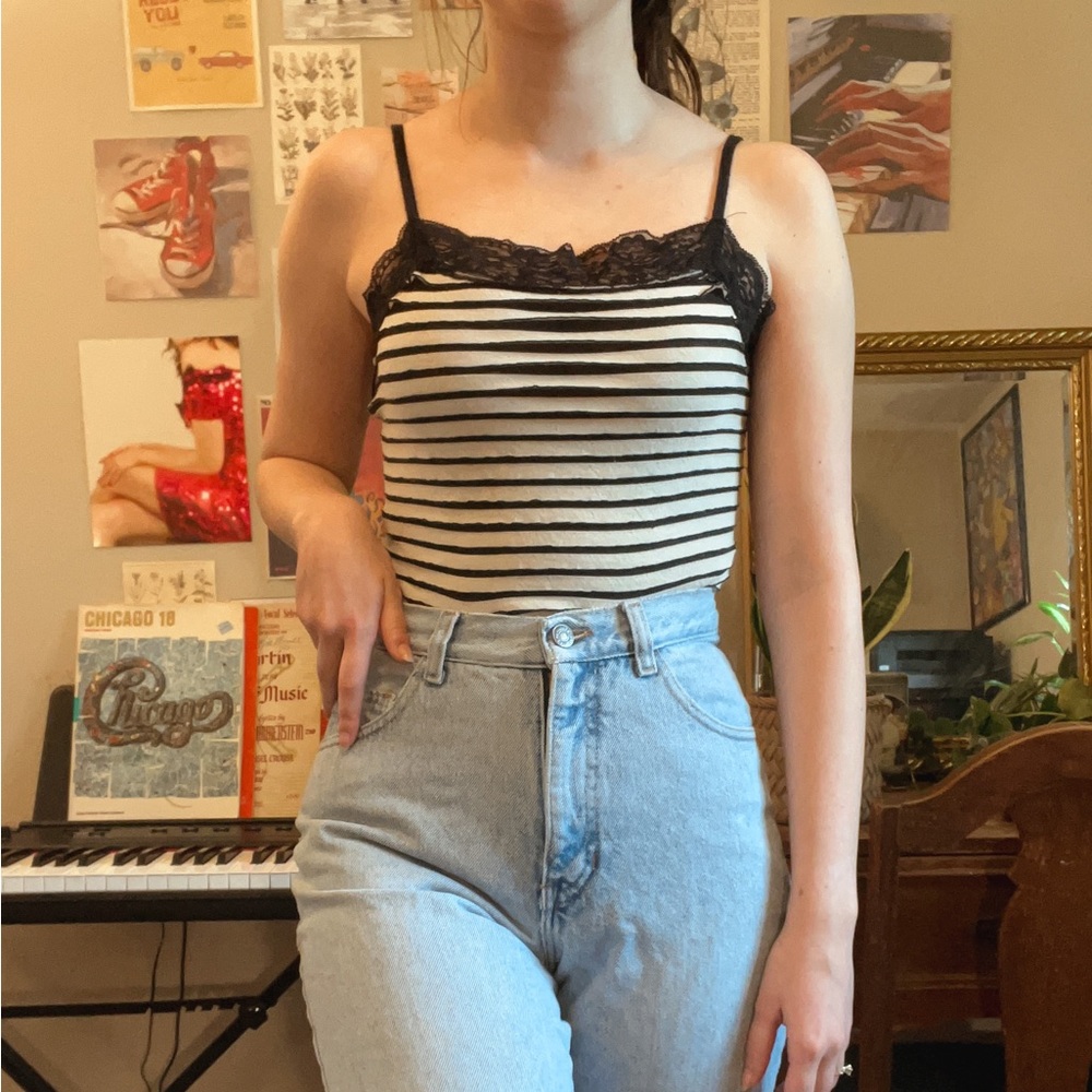 Vintage 90s/y2k grunge style spaghetti strap top